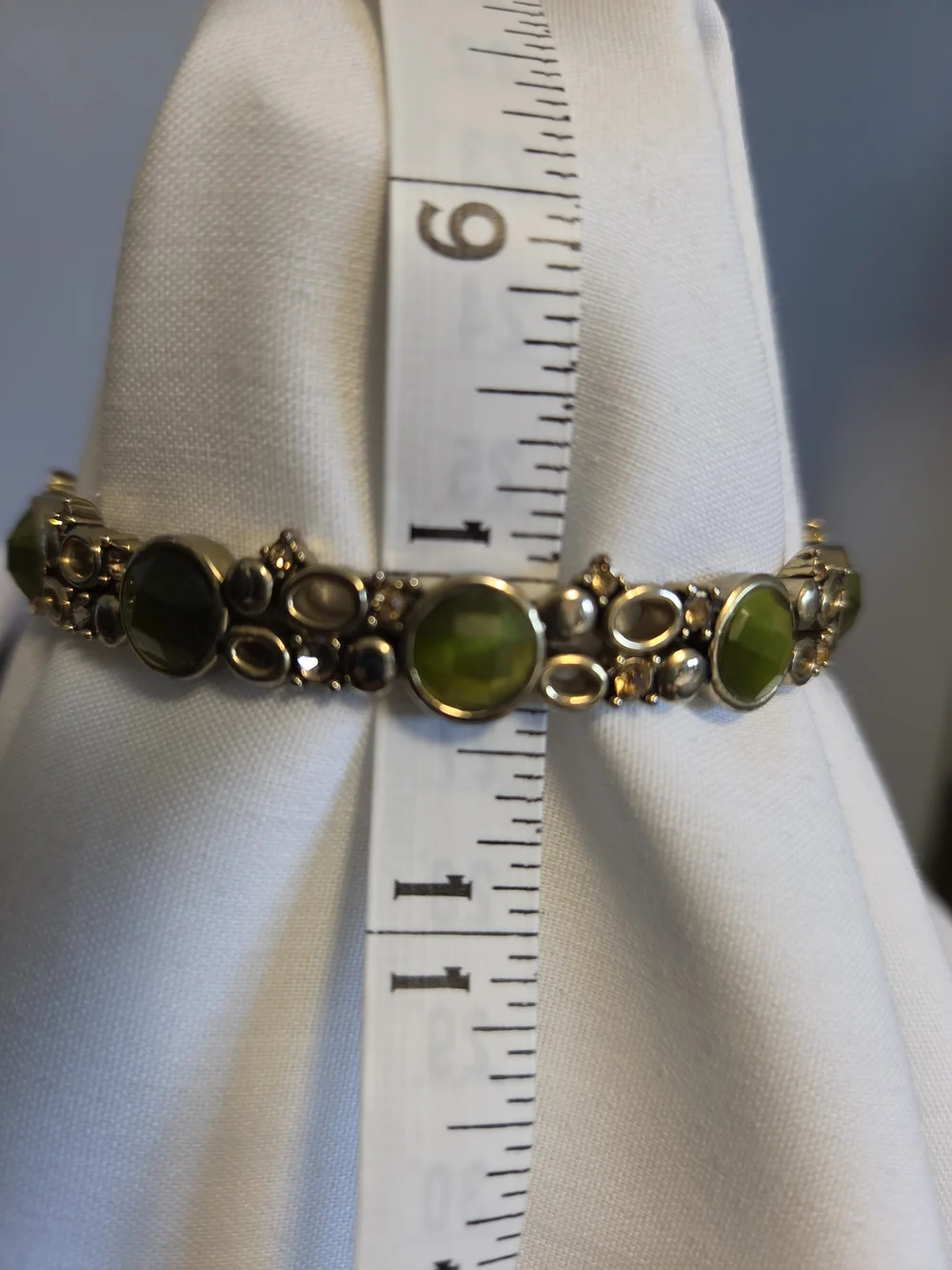 Vtg Monet Green Faceted Stones w Gold-Tone & Golden Rhinestone Accents Bracelet